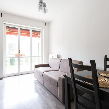 Large Apartment Close To Metro Milan Exterior photo